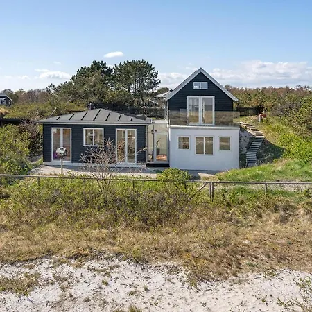 Semesterbostad 3 Bedroom Lovely In