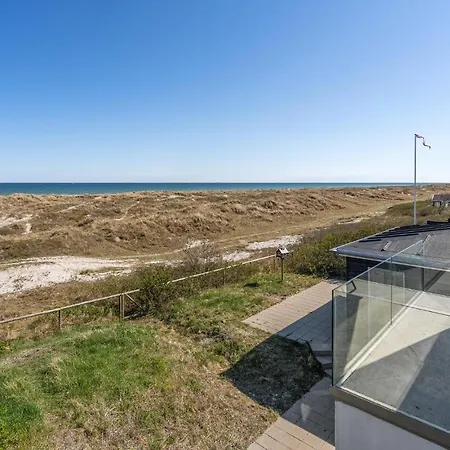3 Bedroom Lovely In Semesterbostad *