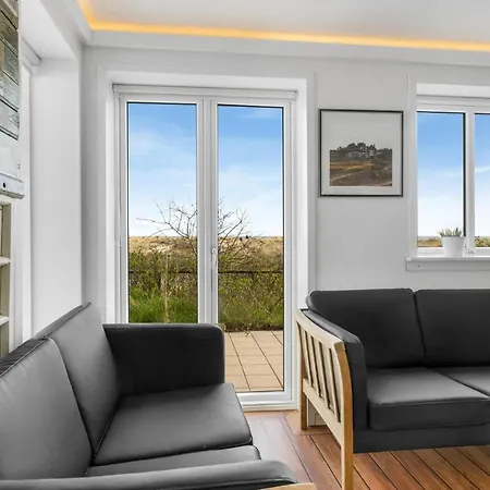 3 Bedroom Lovely In Semesterbostad